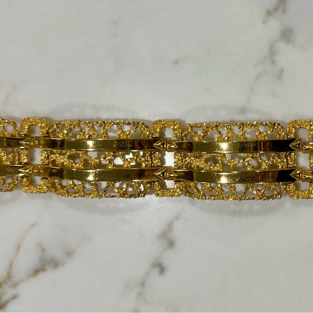 Vintage Crown Trifari Gold Tone Brutalist Mid-Century Modern Statement Bracelet - Picture 2 of 4